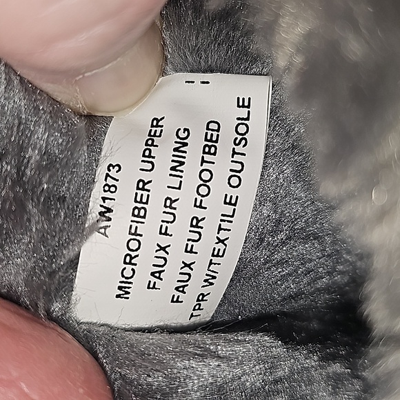 Apres by Lam 0 Soft Faux Fur Vegan/Man Made textile Booties NWOT Size 6 Womens - Picture 9 of 9